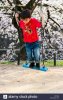 le-japon-shukugawa-young-caucasian-boy-in-t-shirt-rouge-debout-sur-balancoire-dans-un-parc-jap...jpg le-japon-shukugawa-young-caucasian-boy-in-t-shirt-rouge-debout-sur-balancoire-dans-un-parc-jap...jpg
